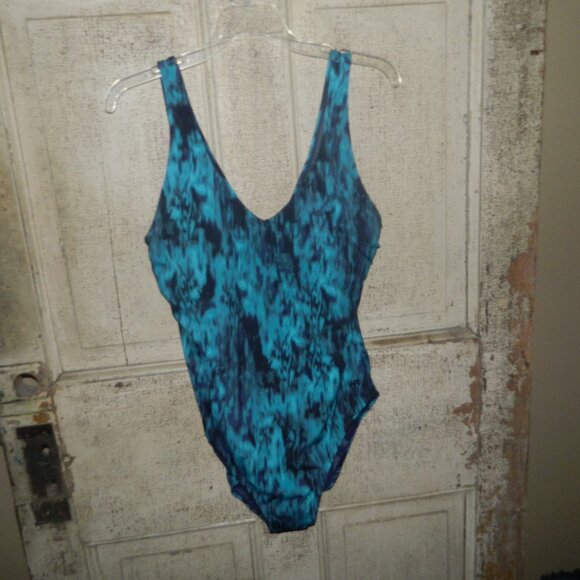 TYR One Piece Swimsuit V Neck Size XL (UU-11) - Picture 1 of 5